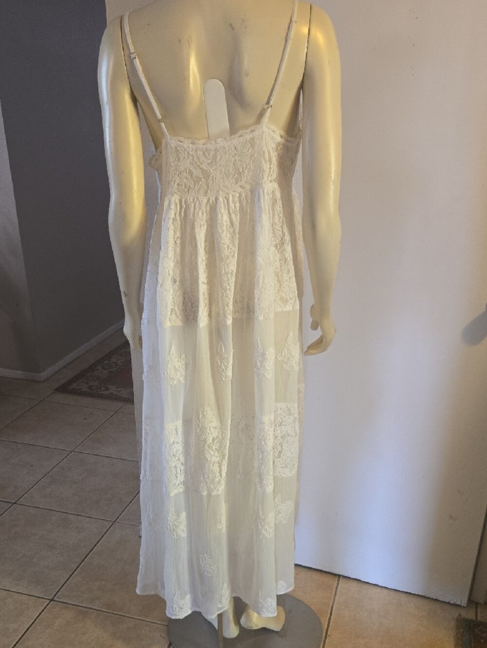 Letnewble Lace Maxi Slip Dress in Ivory - Picture 5 of 11